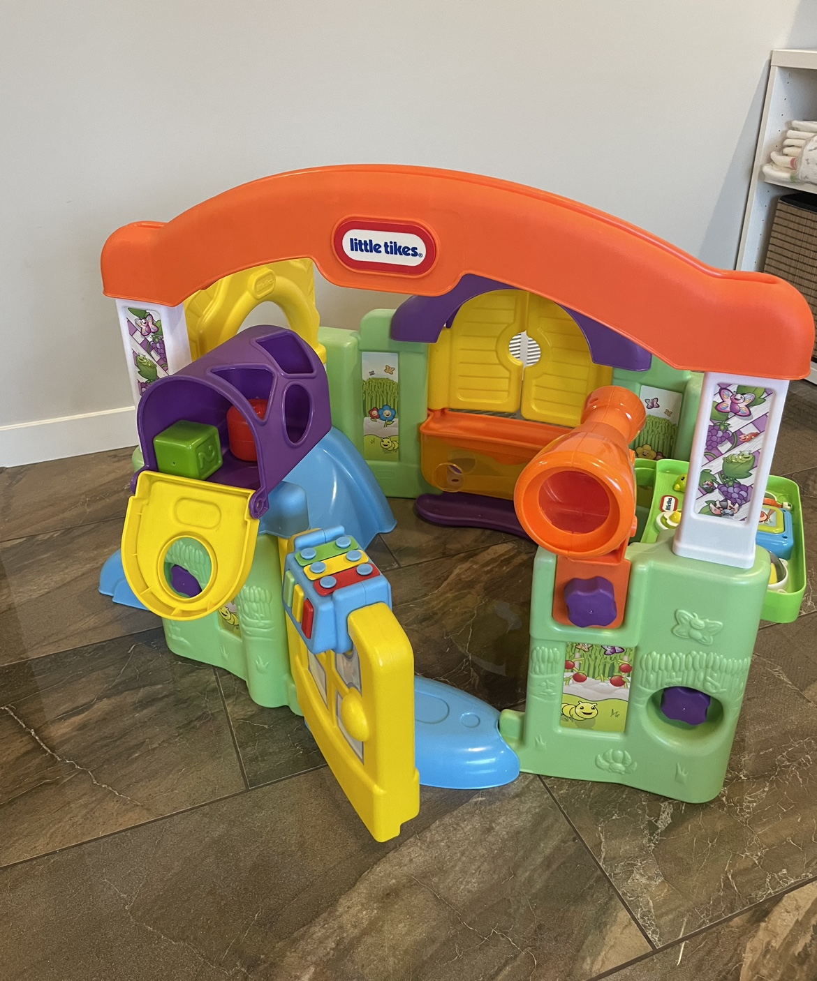 Little Tykes Garden Activity Centre thumbnail