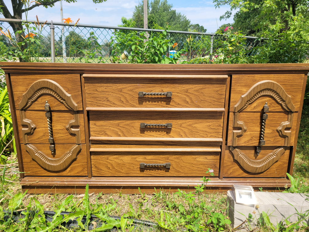 dresser - photo 2