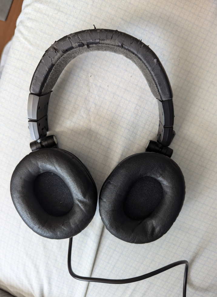 Audio Technica ATH-M50 Headphones - photo 2