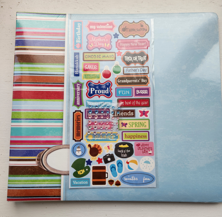 2 Scrapbooks and Scrapbook paper