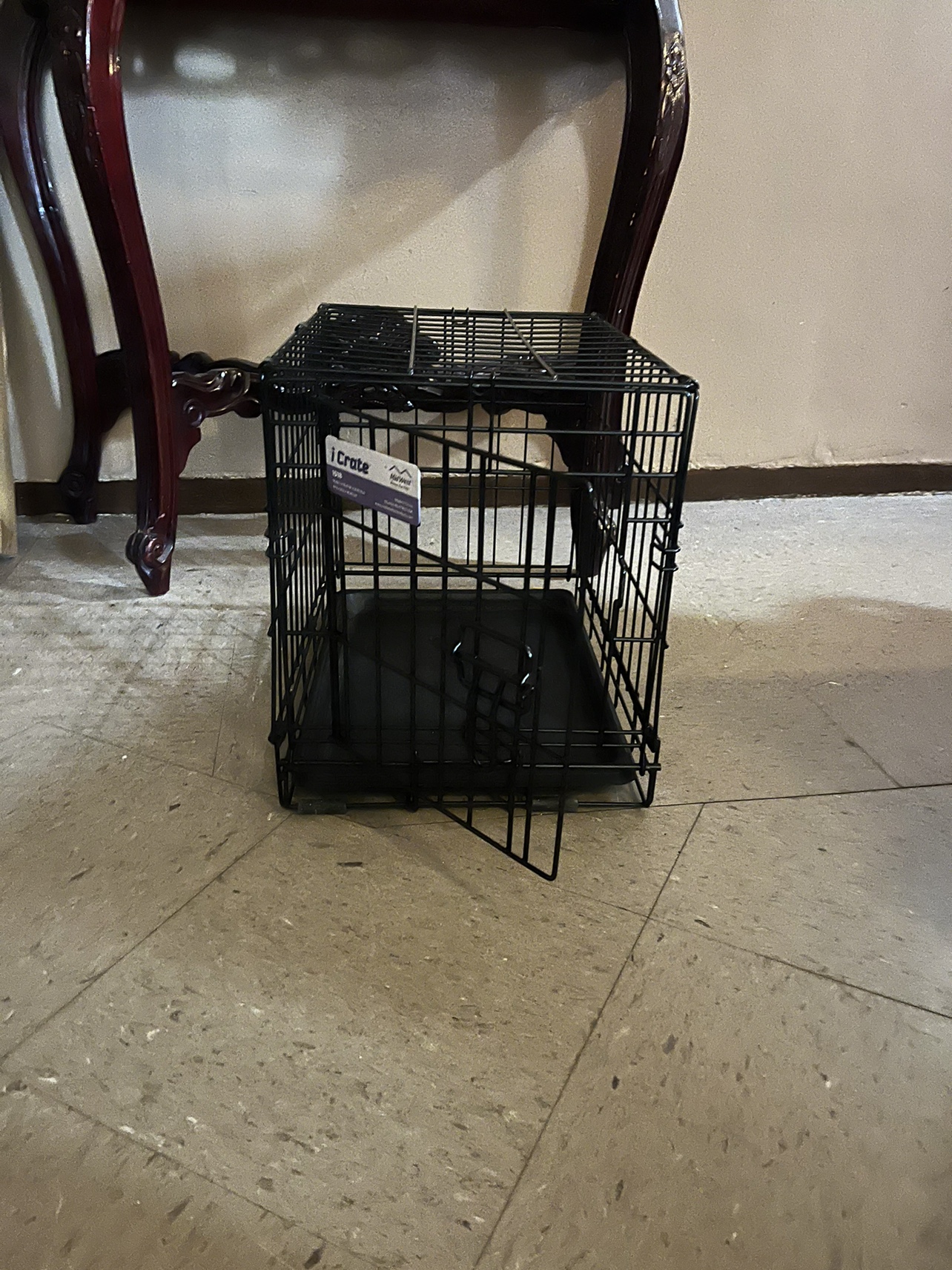 Small dog crate and accessories thumbnail