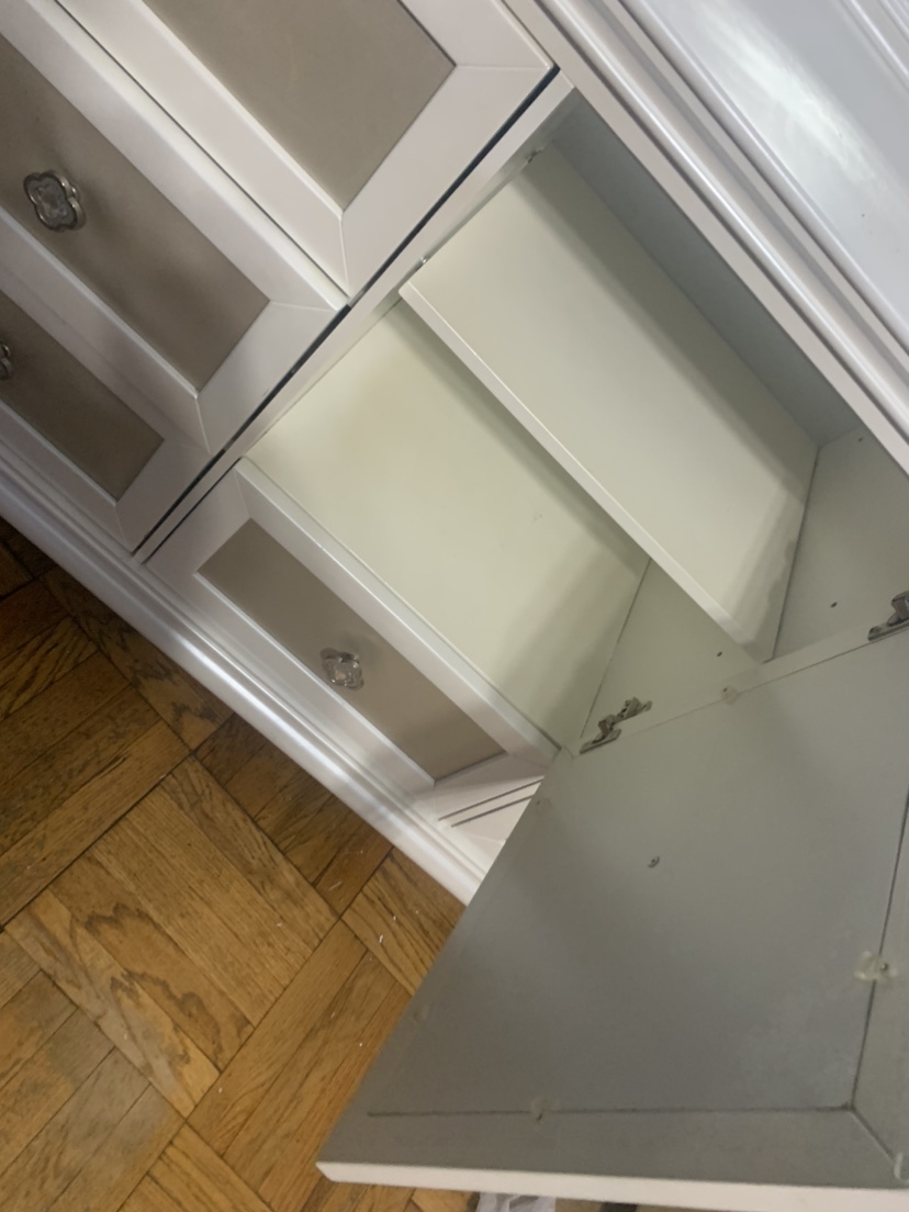 Raymour & Flanigan Dresser - photo 4