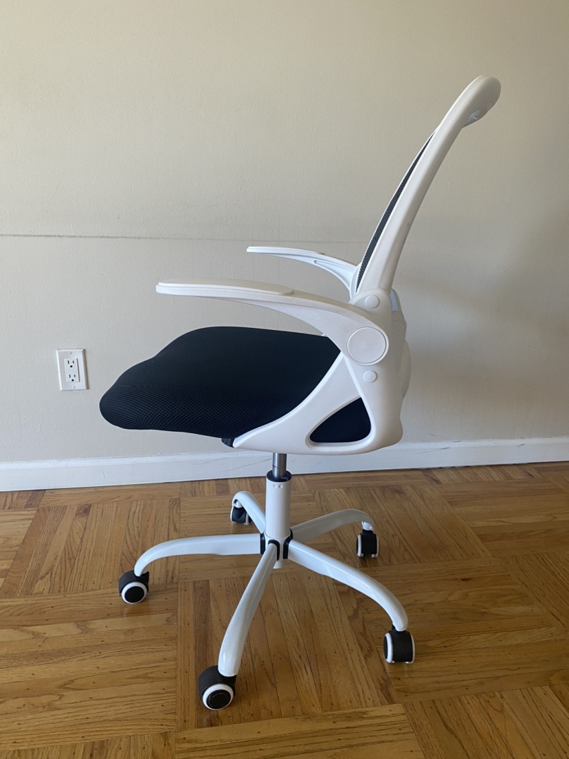 Excellent condition white Office chair - Move out sale - photo 2