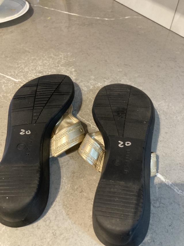 2 pair NEW women’s sandals size 10 image indicator(2)