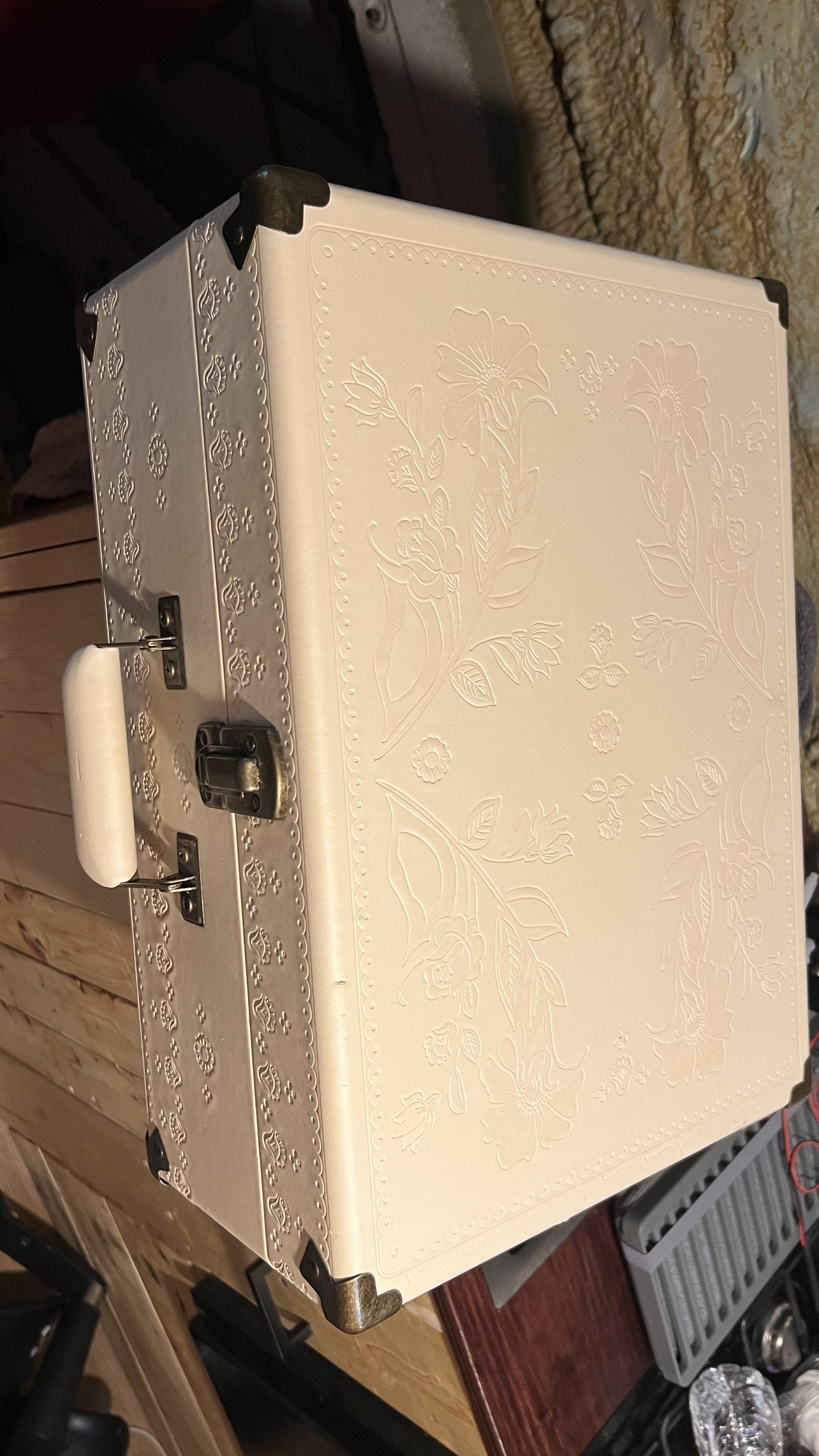 Crosley portable vinyl record player - photo 2