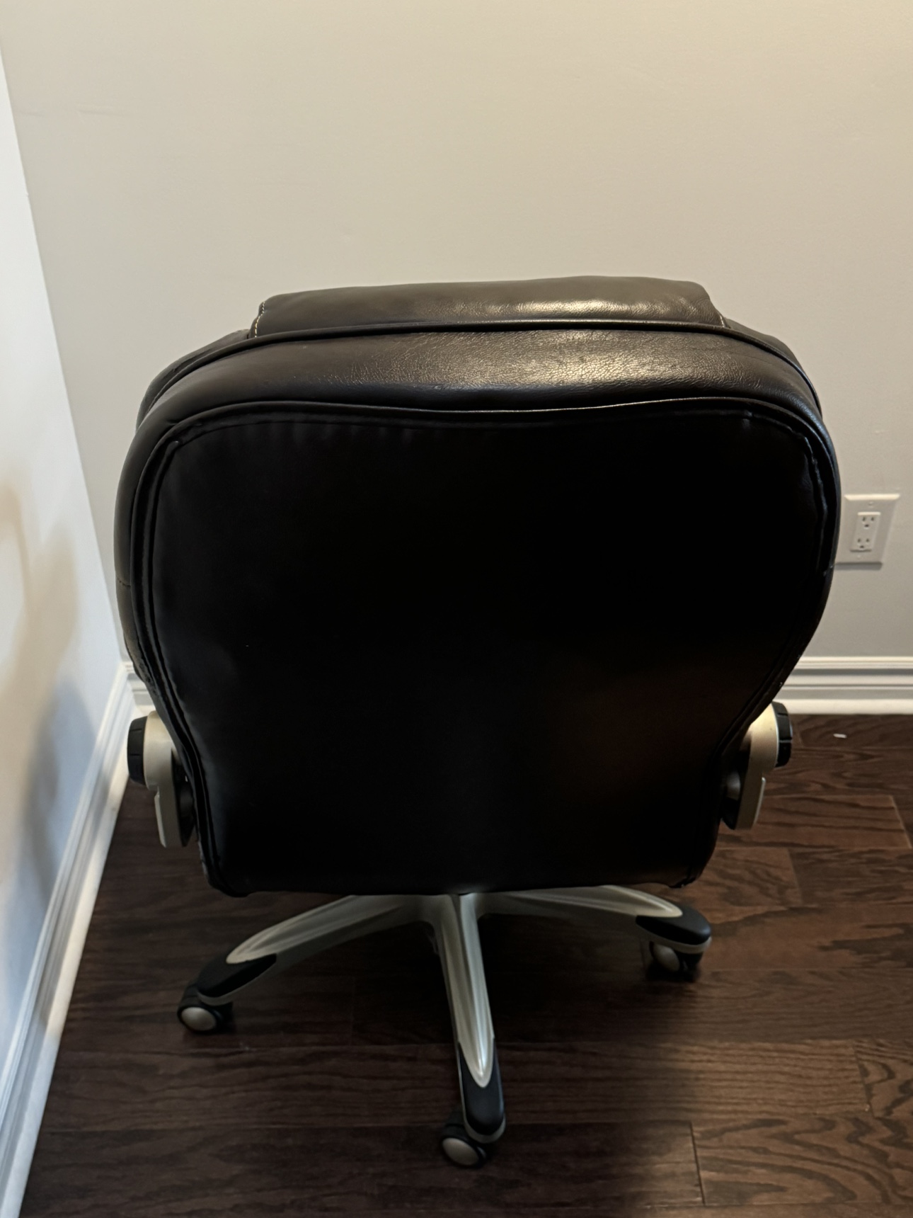 Office Chair - photo 2