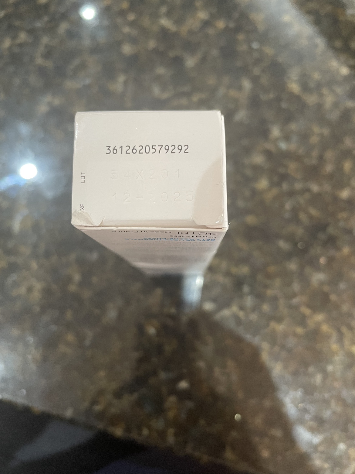 LA ROCHE-POSAY  acne treatment image indicator(5)