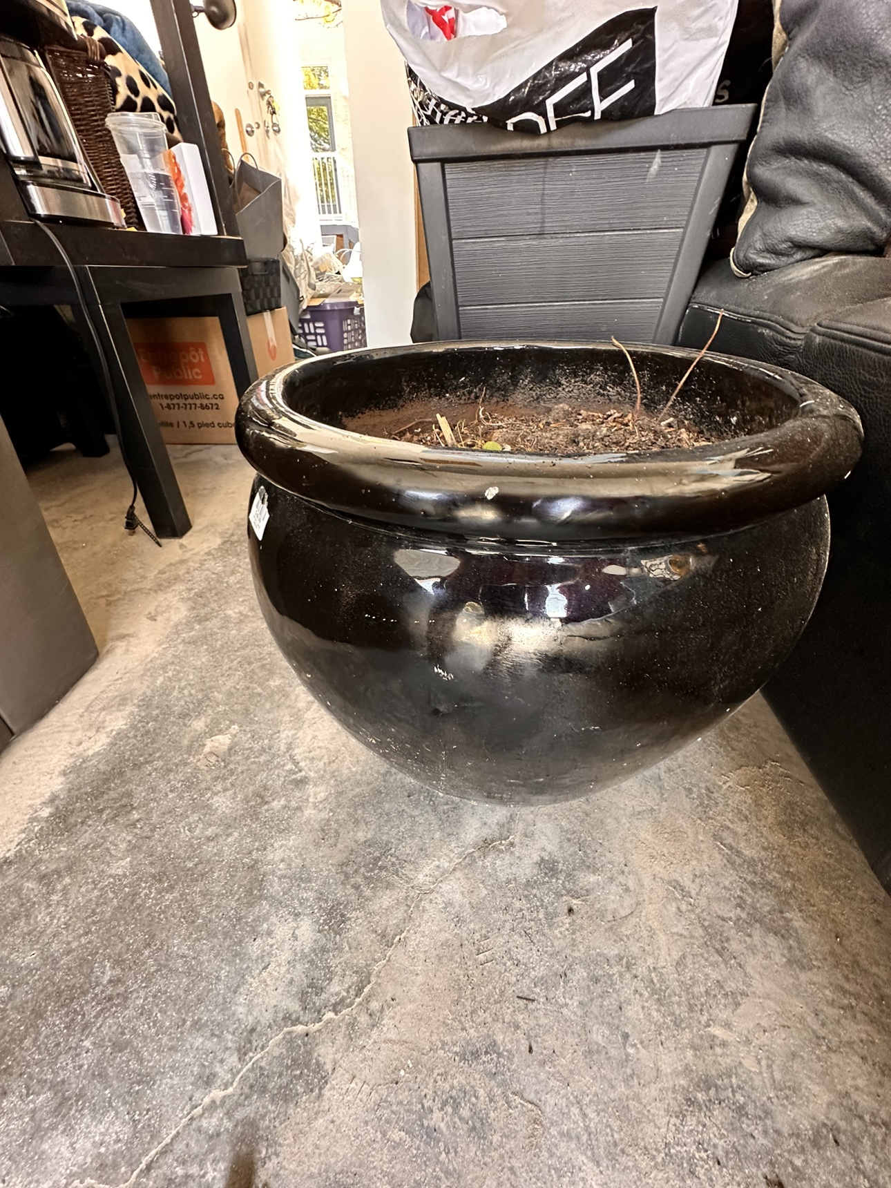 Ceramic planter/pot, black thumbnail