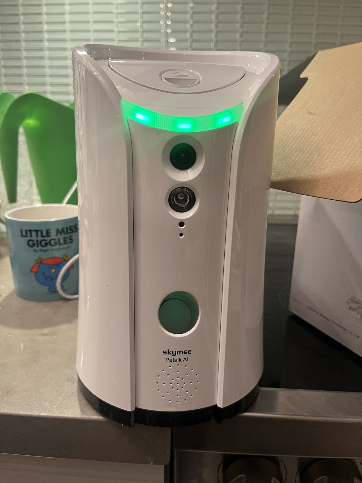 SKYMEE Pet Camera Treat Dispenser, Audio/Night Vision image indicator(3)