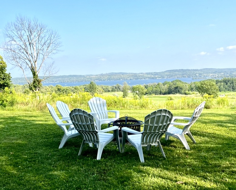 6 stackable Outdoor plastic Adirondack chairs thumbnail