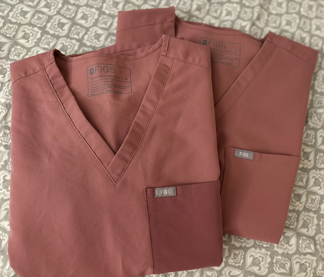 FIGS Mauve top - photo 2