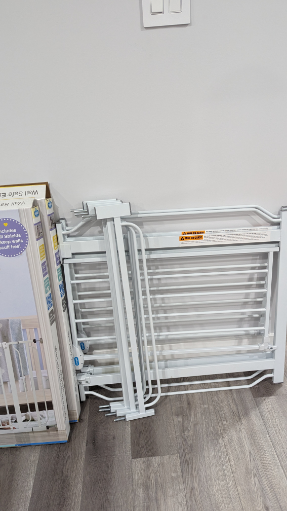 Regalo Wall-Safe Extra Wide Safety Gate - photo 2