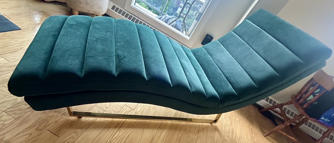 Beautiful Green Chaise - photo 3