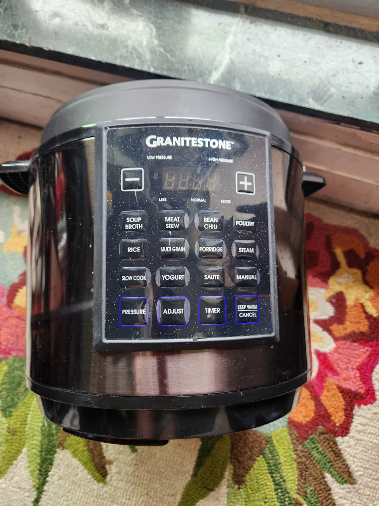 Cuisinart pressure cooker.  Never used. - photo 2