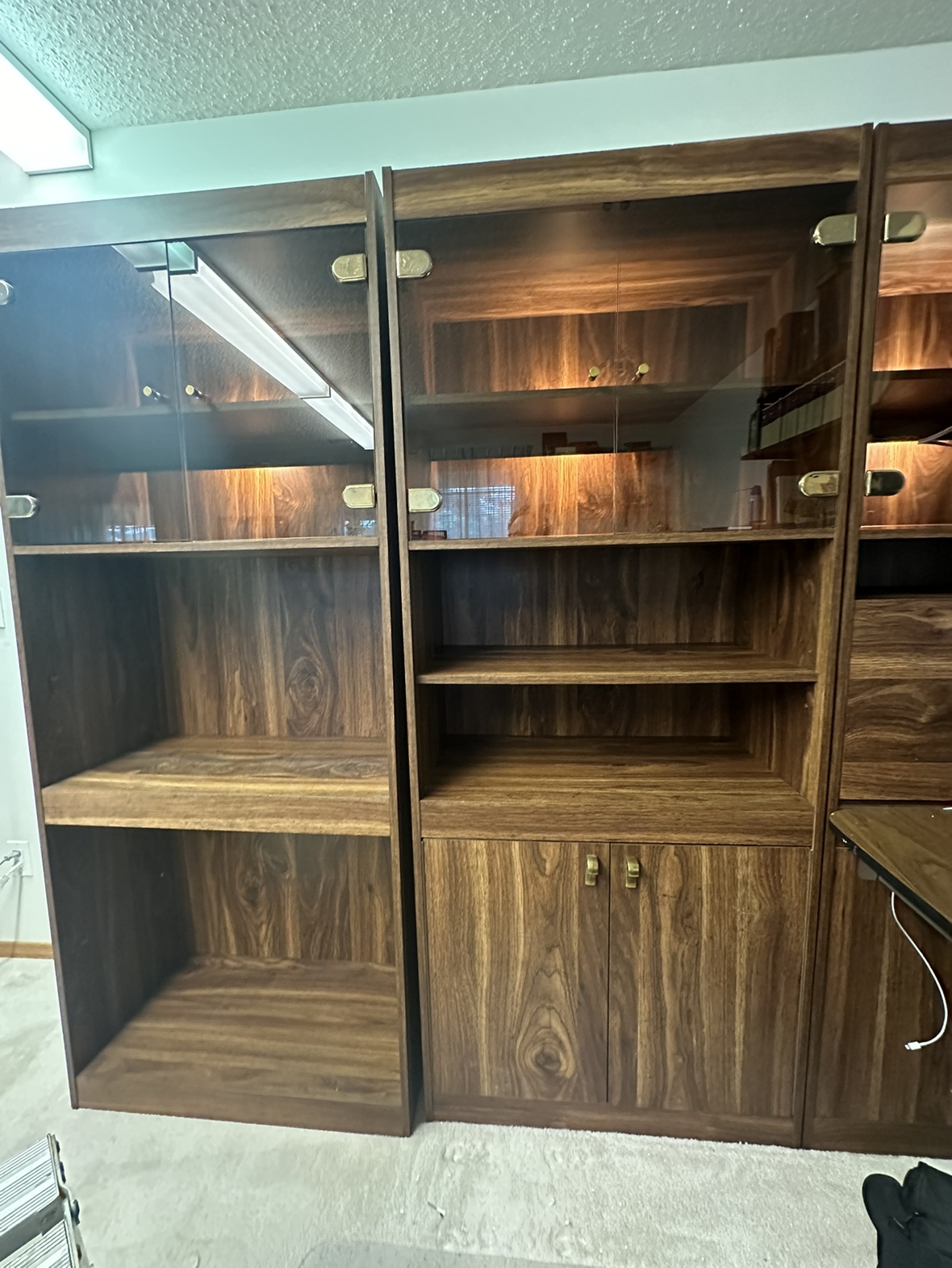 Wall units with lights - photo 3