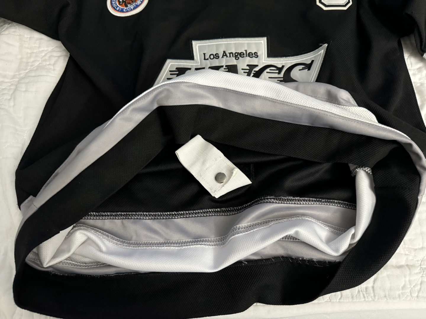 Wayne Gretzky jersey thumbnail