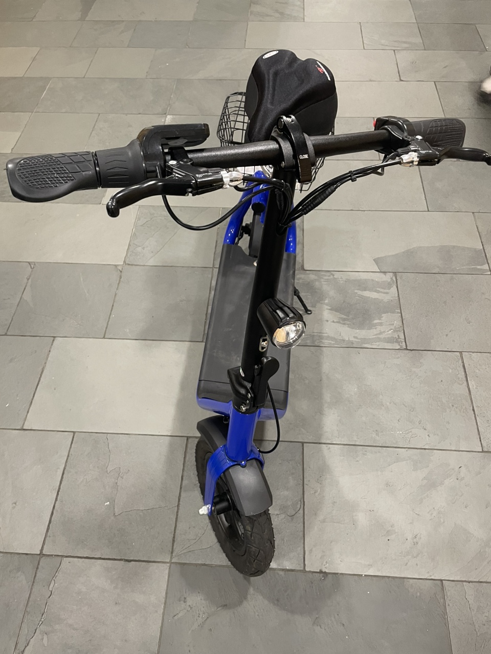 E-Scooter - H08 500w 36V near new $400 - photo 4