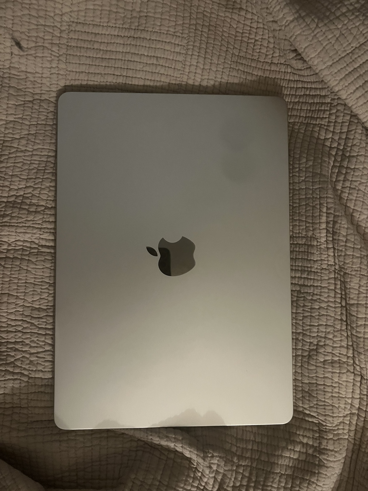 MacBook air M2- gold 2022 - photo 2