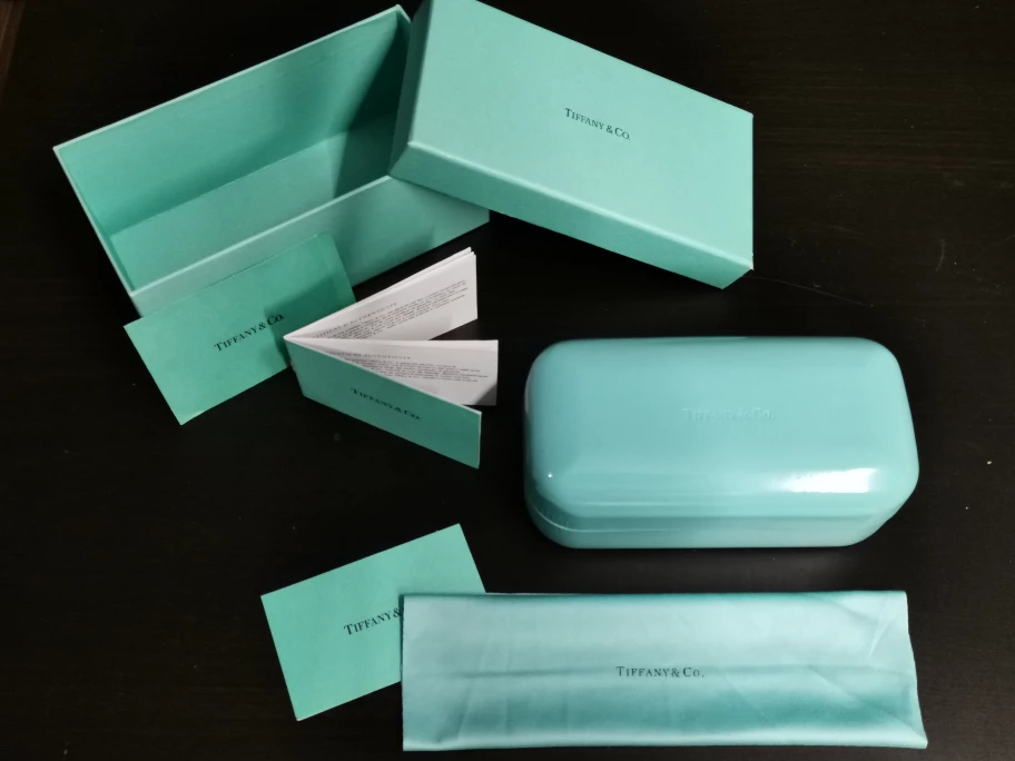 Tiffany & Co. Sunglasses Case image indicator(3)