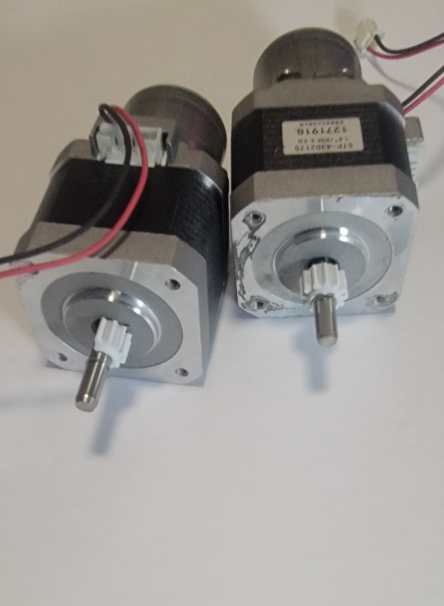 2 Shinano Kenshi Electric Motor STP-43D2175 thumbnail
