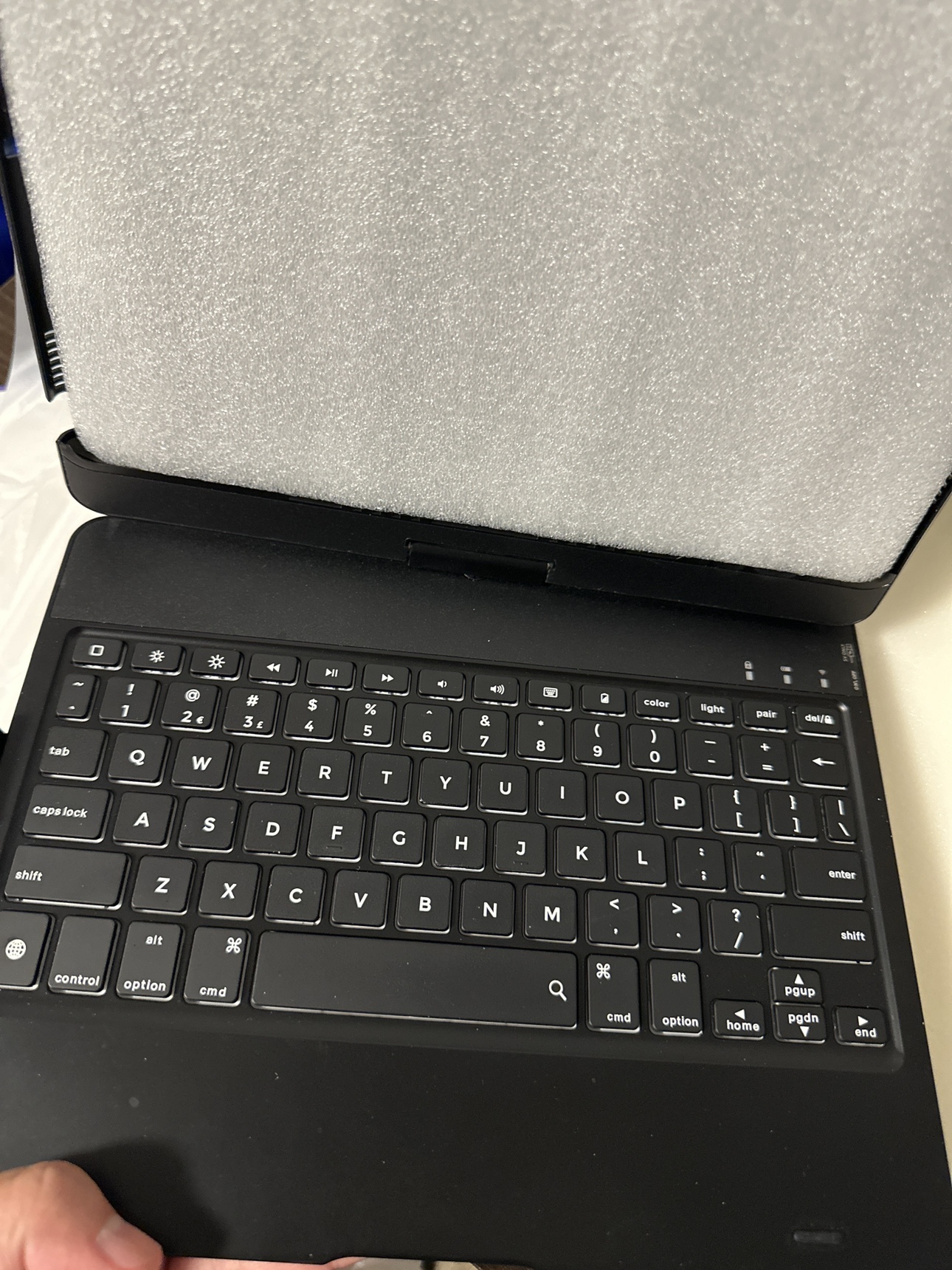 iPad case with keyboard - photo 2