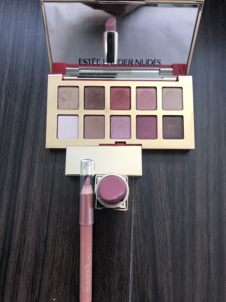 Estee Lauder Make up lot thumbnail