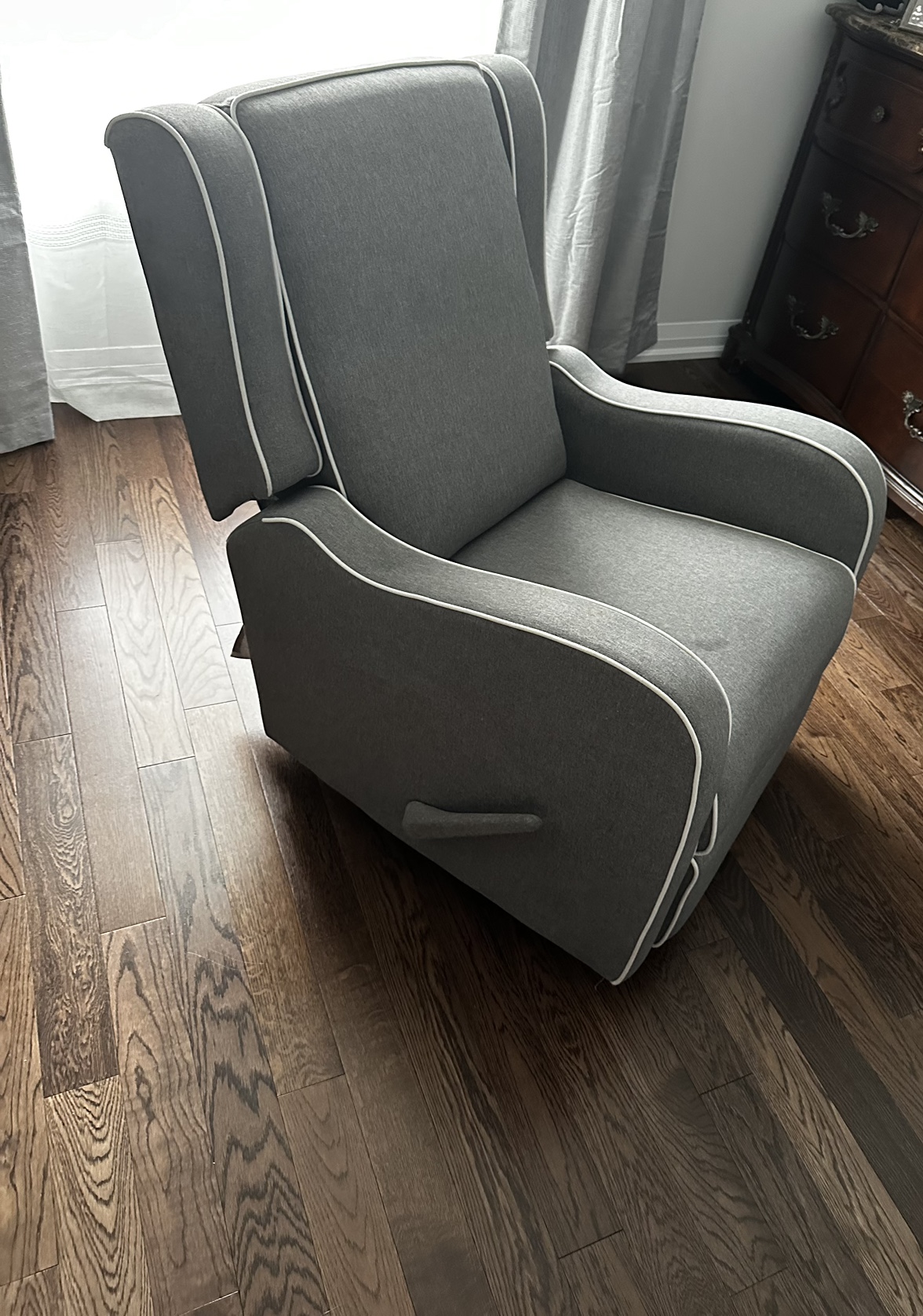 Nursing chair that reclines and rocks - photo 2