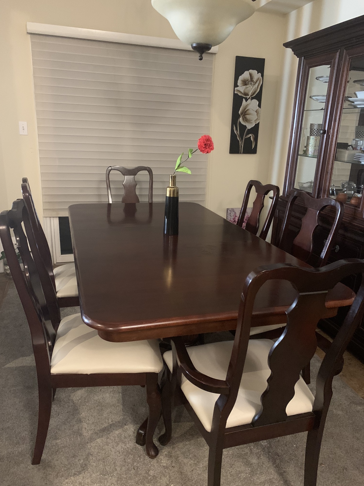 6 Seater solid wood dining table with hutch - photo 4