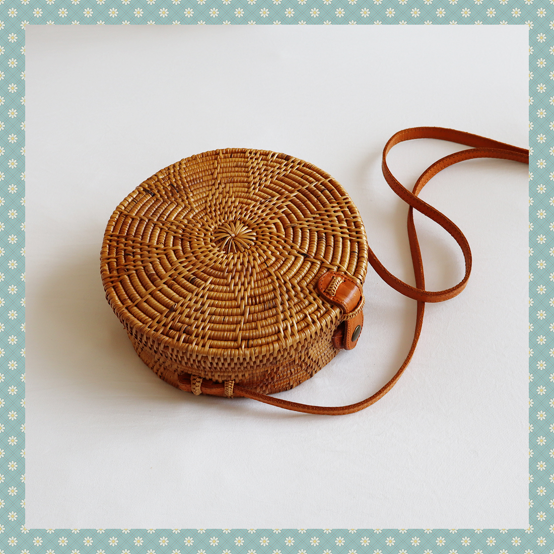 Handwoven Round Rattan Shoulder Bag - photo 2