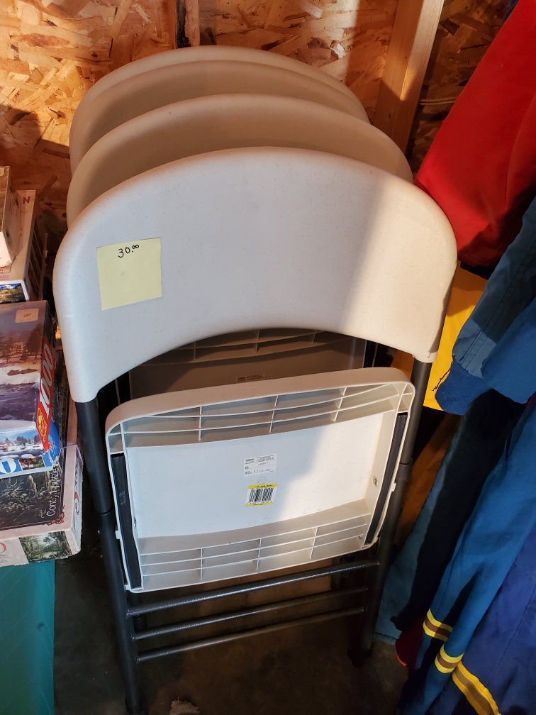 4 Stackable Folding Chairs thumbnail