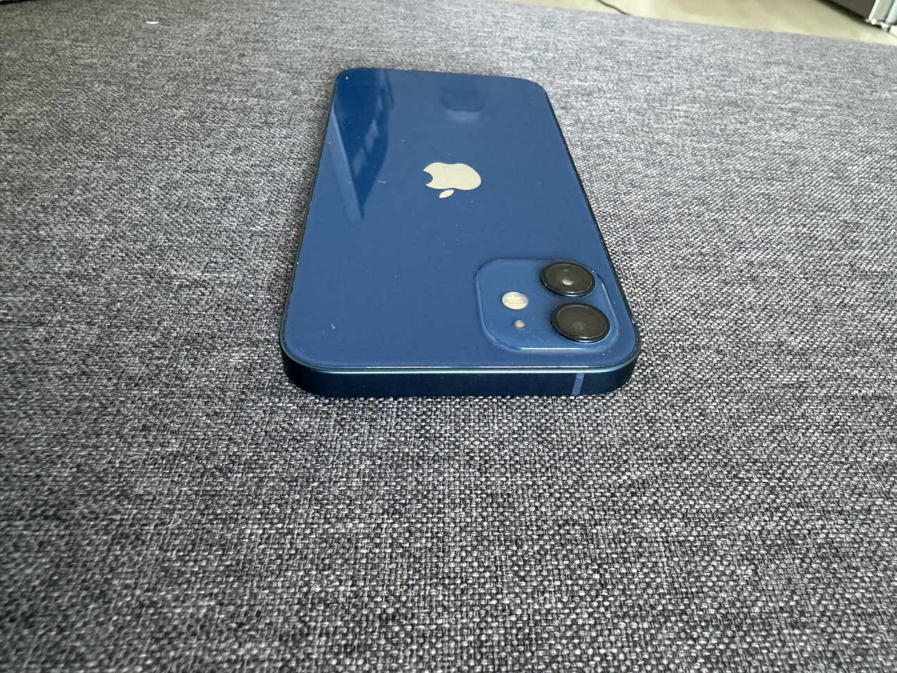 iPhone 12 64GB - Blue image indicator(6)