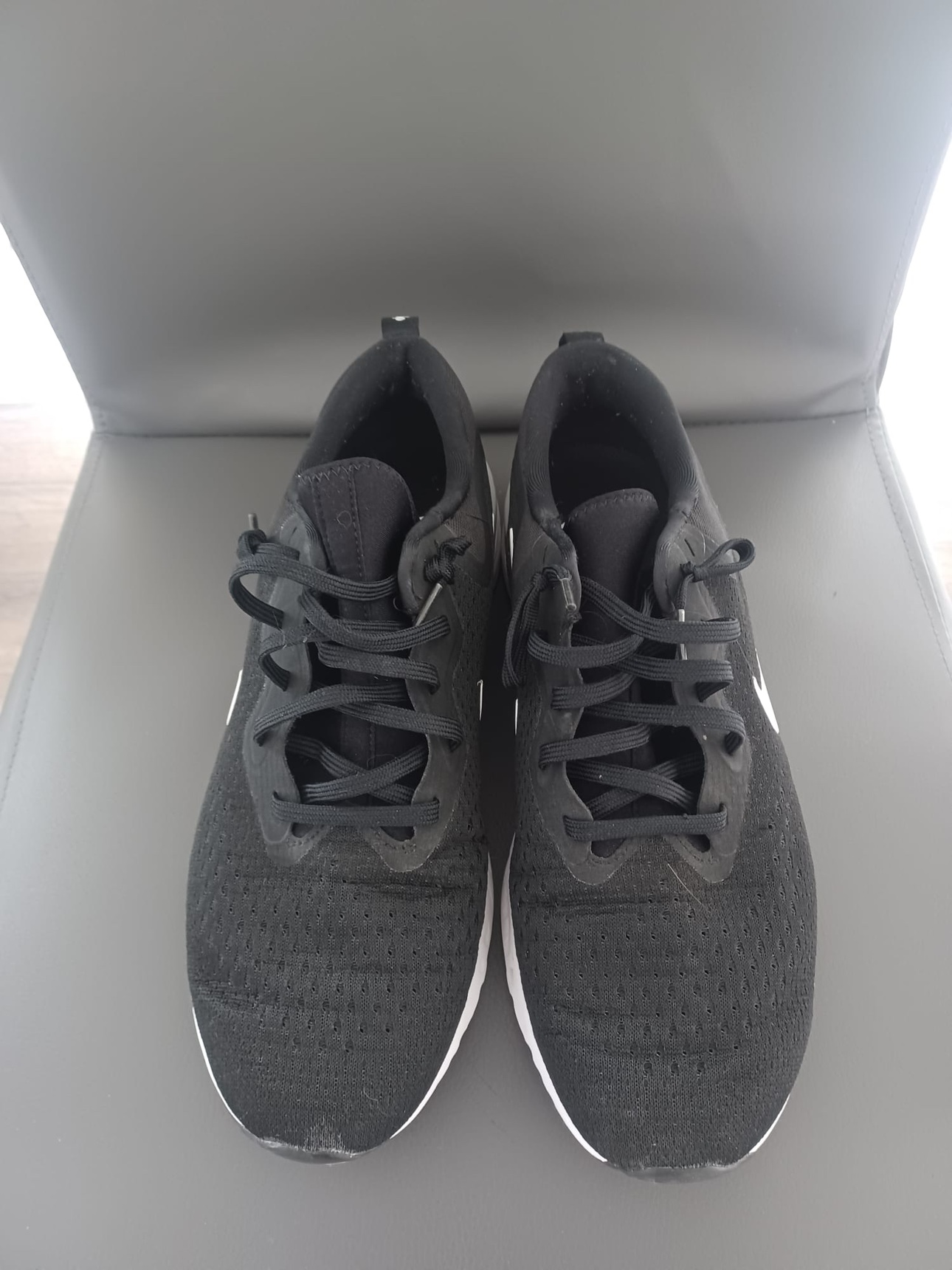Nike Running Shoes - Like New - photo 2
