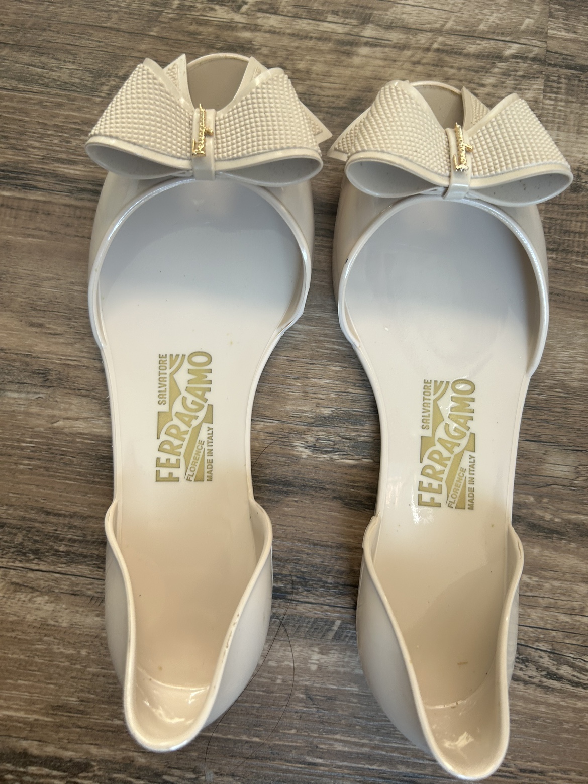Ferragamo Slides Sandals 7 / 37 - like new thumbnail
