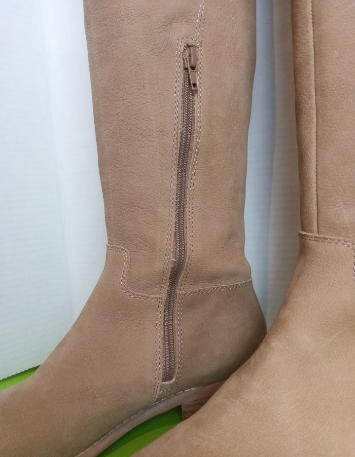 LUCKY tan leather women's boots. Size 7 image indicator(7)