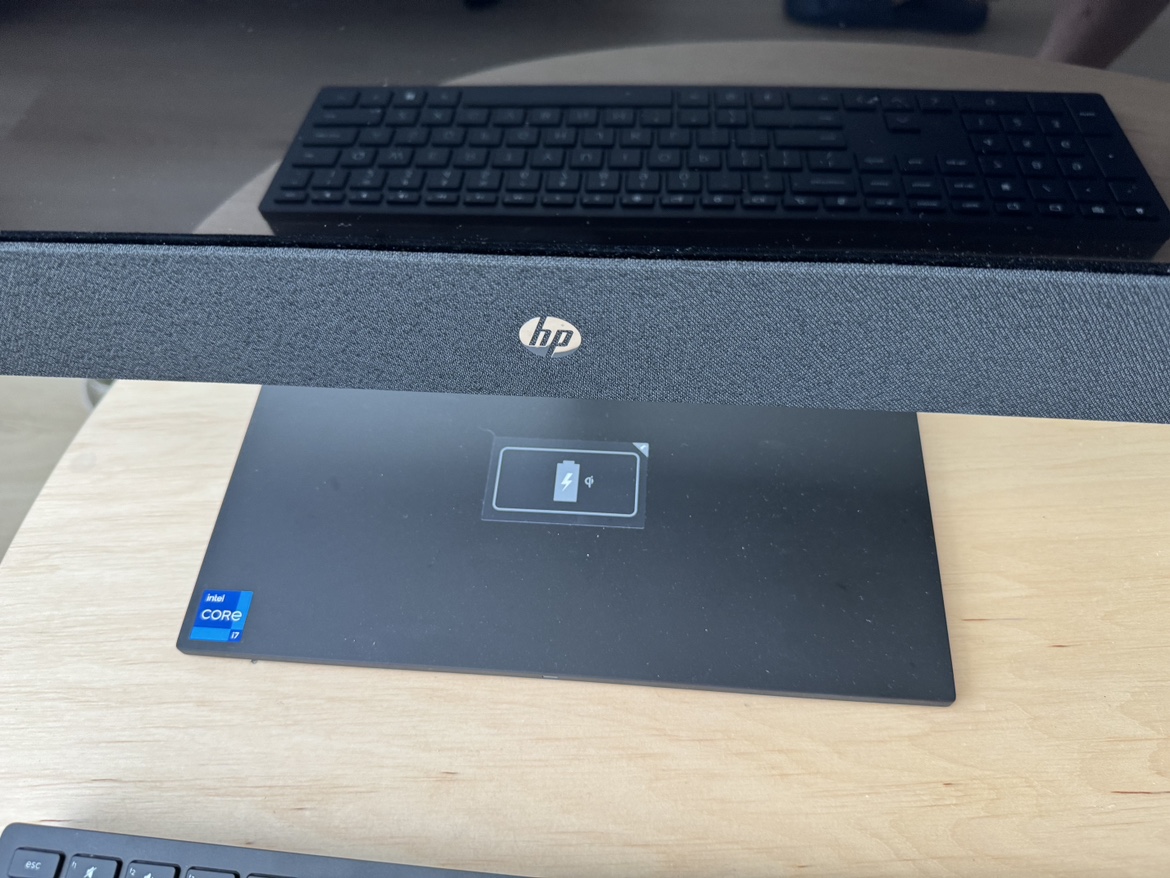 HP Pavilion 27” Full HD Touchscreen - photo 2