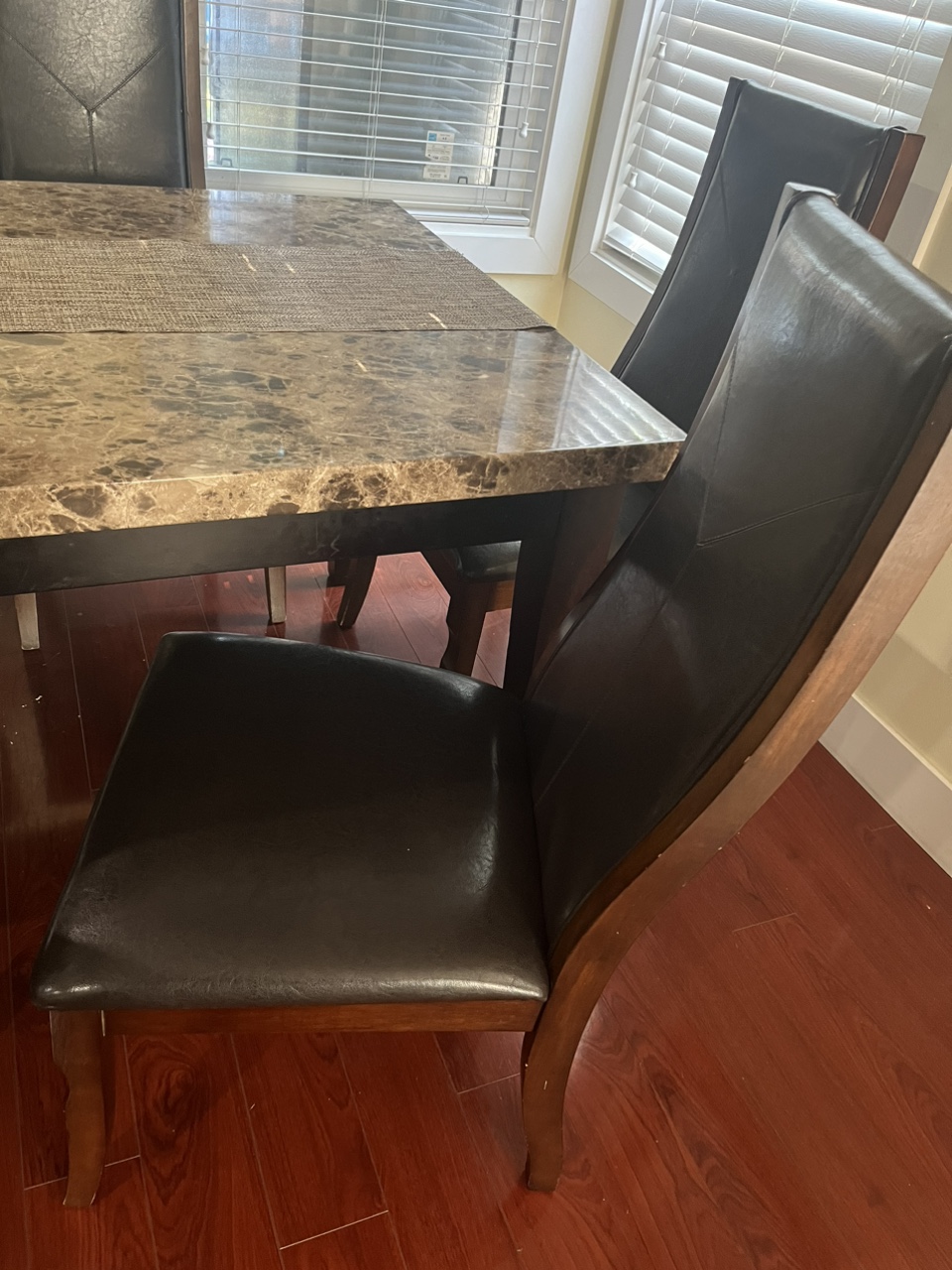 Dining table with 6 chairs - photo 2