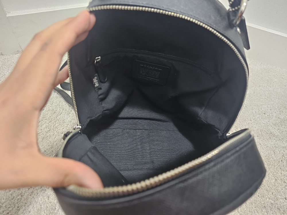 Authentic Coach Backpack image indicator(3)