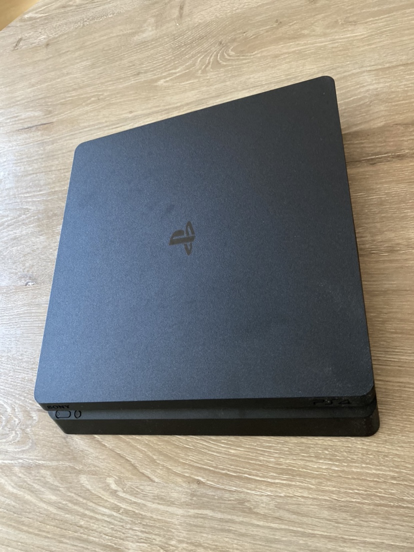 PS4: Slim Edition - photo 2