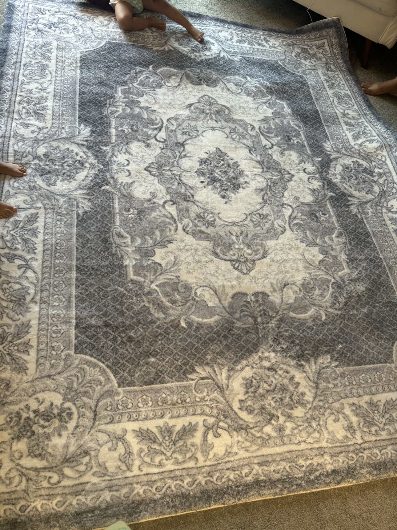 Beautiful grey big size carpet 6/9ft