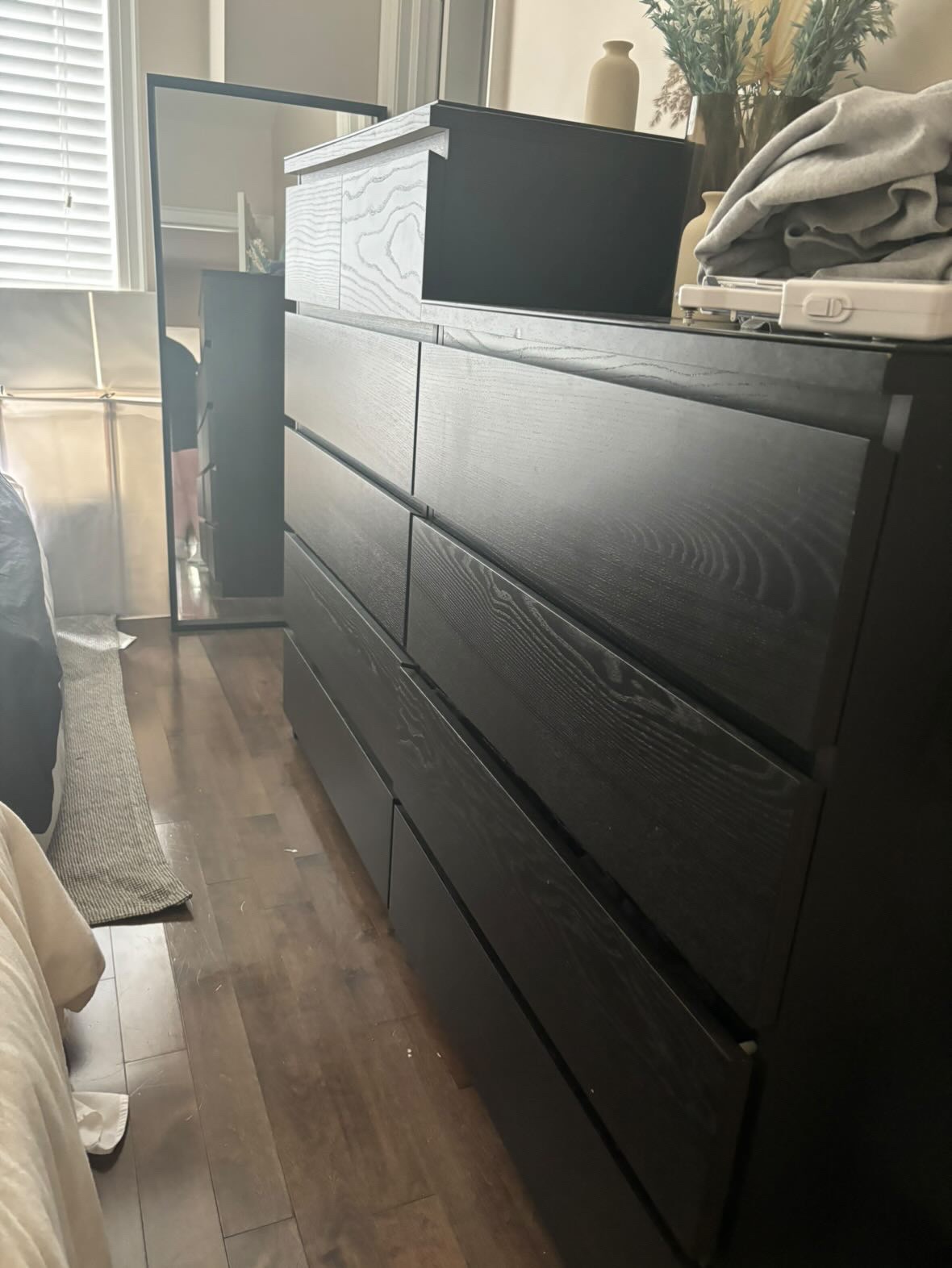Two dressers & bedside table - photo 2