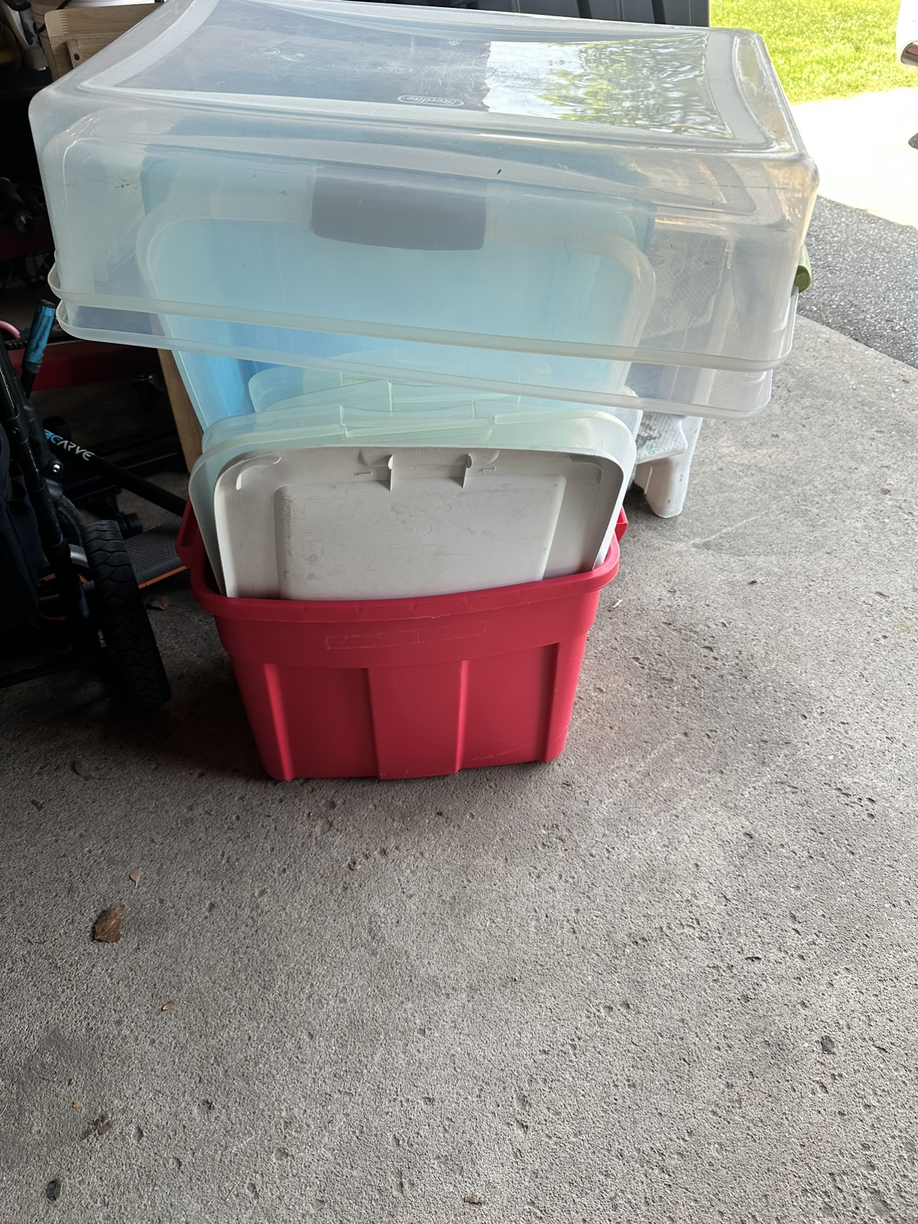 Free assorted containers #freecycle thumbnail