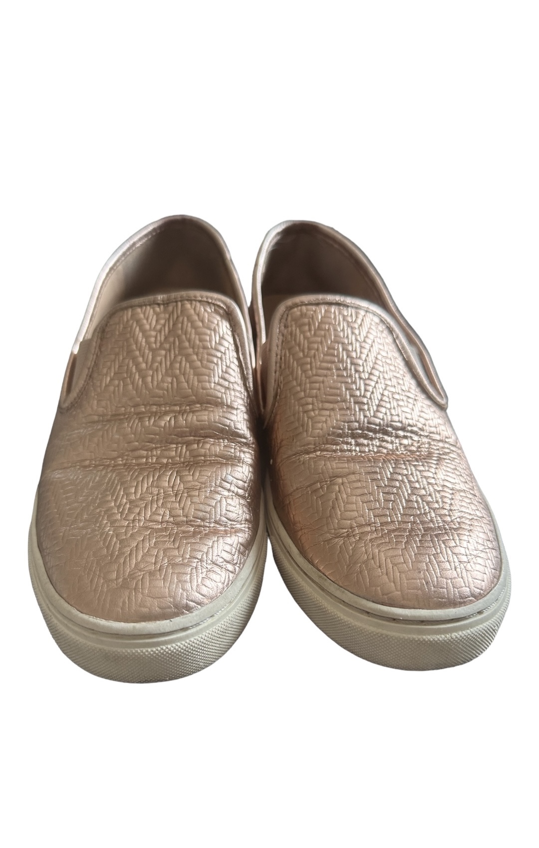 Vince Camuto slip-on sneakers image indicator(2)