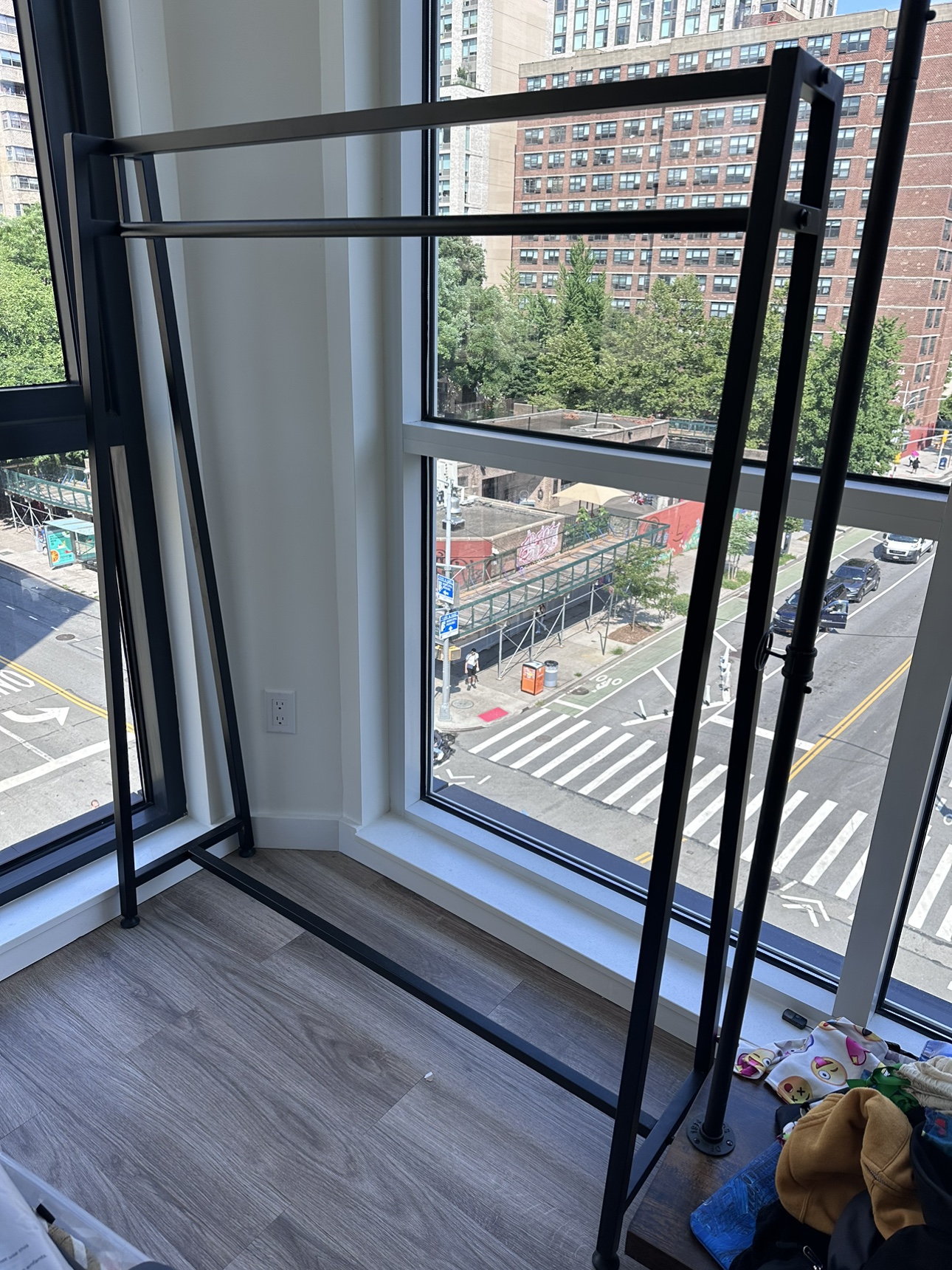 Black Metal Frame Clothing Rack