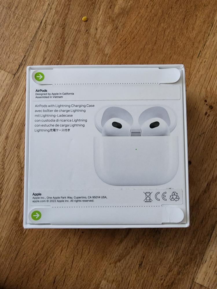 unopened gen3 Airpods - photo 2