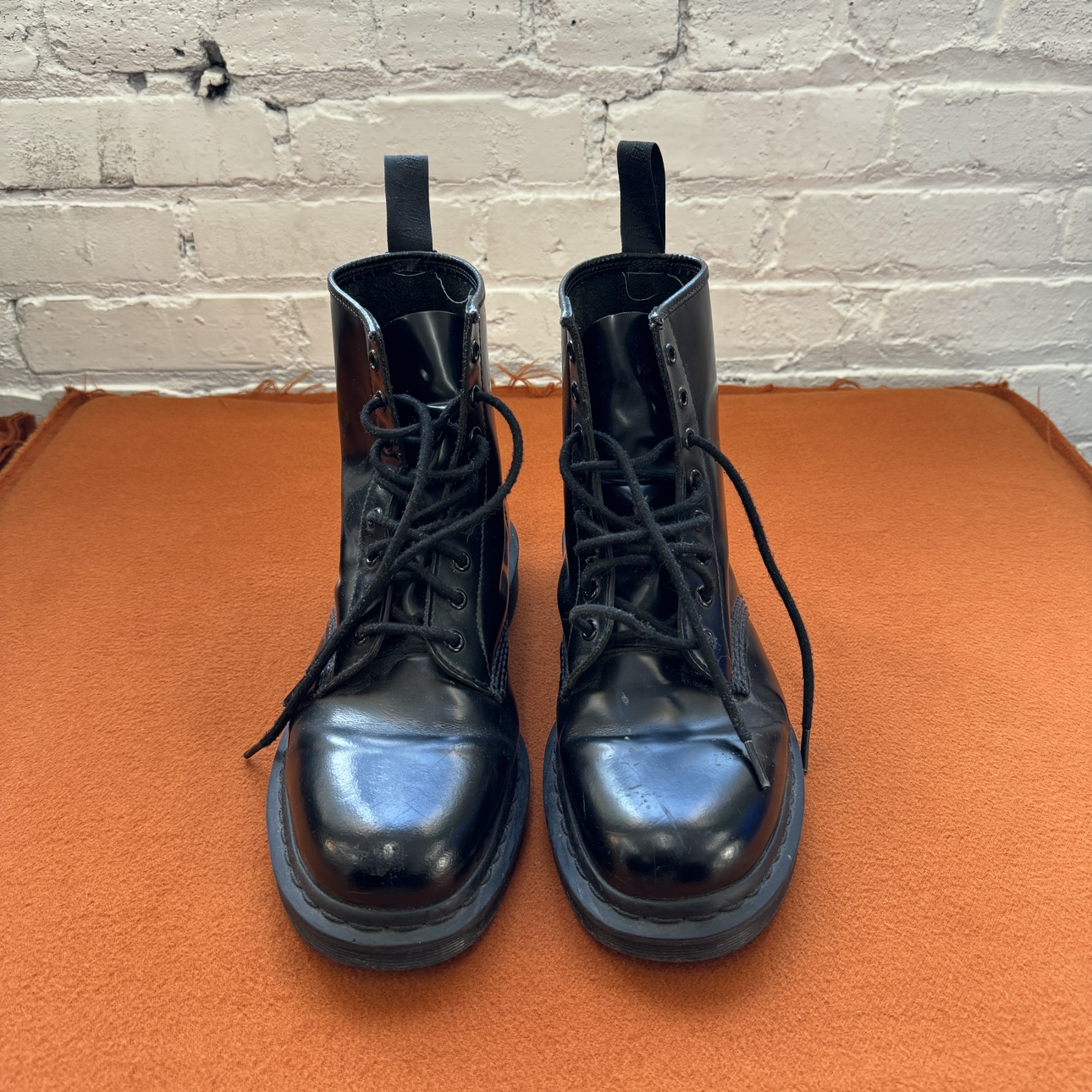 Dr. Martens black boots image indicator(2)