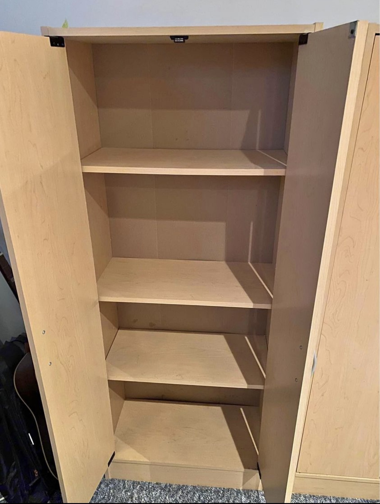 Free delivery good cabinet