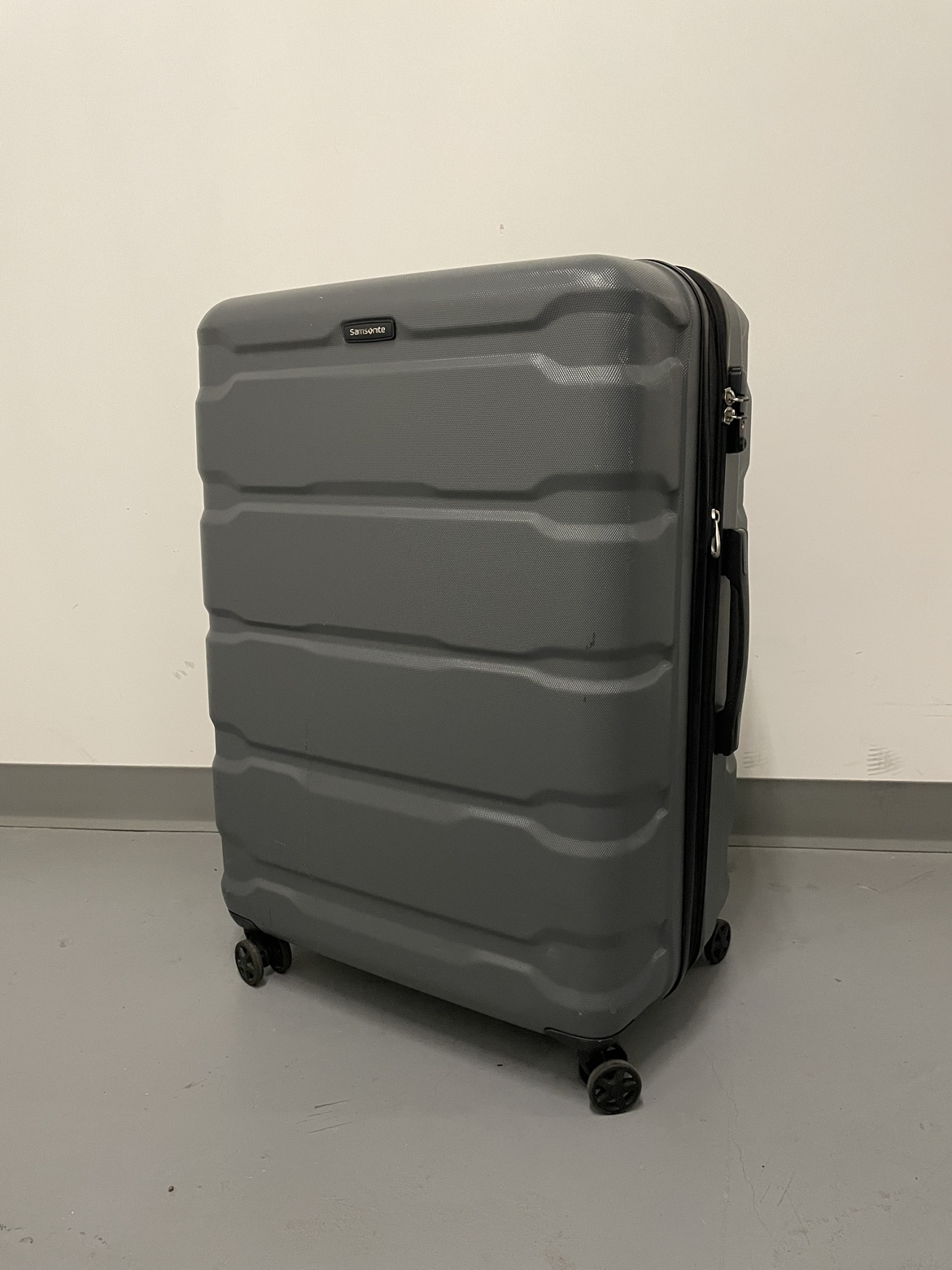 Samsonite Luggage Spinner Large