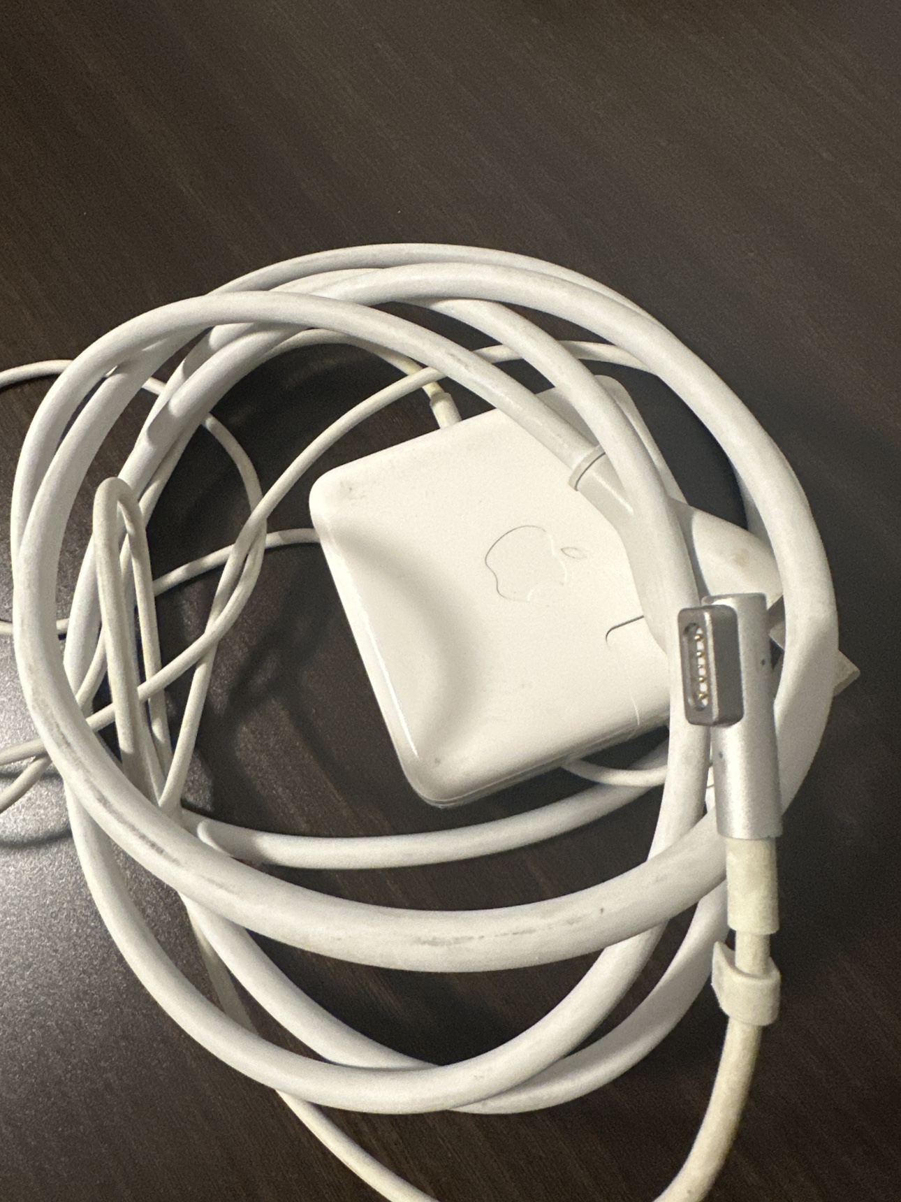 Apple macbook charger