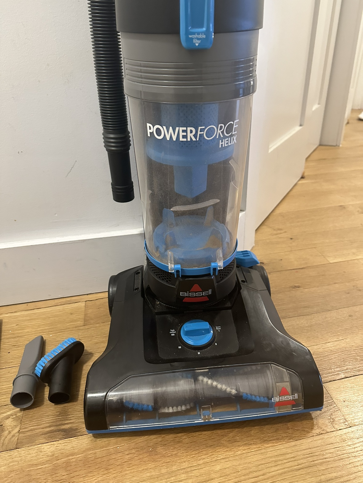Vacuum cleaner - photo 4