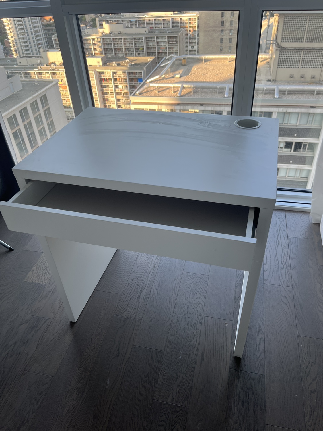 Ikea desk - photo 2
